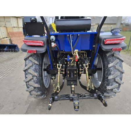 Трактор TERRA FORCE 544XL з ревесом, єпронавіскою, єврофаркоп-серга, дуга безпеки, компресор