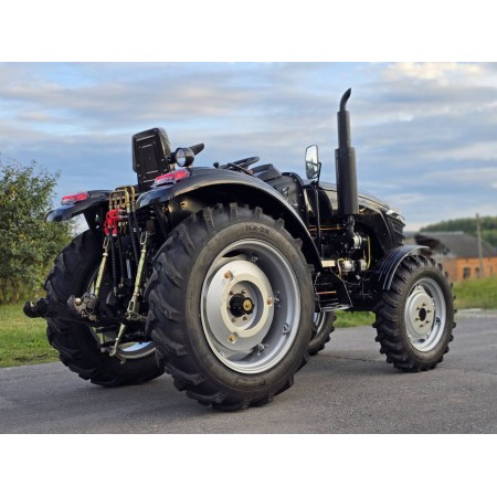 Трактор TERRA FORCE 555 HXR 50 к.с із реверсом, прижимна євронавіска, шини 28/20, вага 2050 кг, комресор