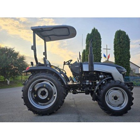 Трактор TERRA FENG 555X чорний, 50 к.с, повнопривідний, із дашком, компрессор, шини 28 Трактор TERRA FENG 555X чорний, 50 к.с, повнопривідний, із дашком, компрессор, шини 28