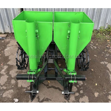 Картоплесаджалка дворядна для трактора 150л із підгортальниками та підножкою