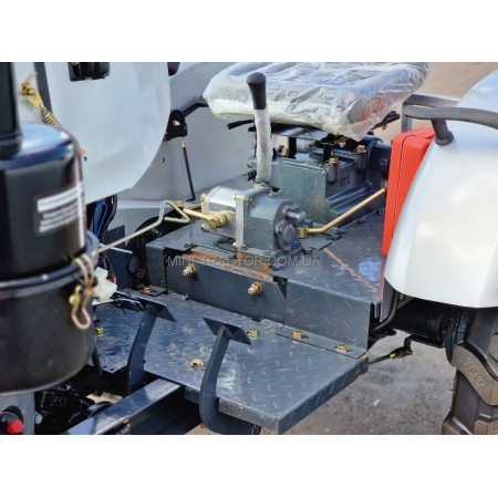 Мінітрактор Скаут 240 із ВОМ 540 та триточковою навіскою, високі шини, Shifeng