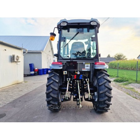 Трактор СКАУТ Т-504СRX з реверсом та заводською кабіною з опаленням, високі шини 12.4-28