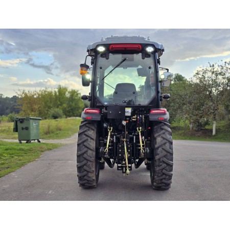 Трактор СКАУТ ТЕ-504СR із оновленою кабіною, реверсом, монітор із камерами 360, євронавіска на клешнях Трактор СКАУТ ТЕ-504СR із оновленою кабіною, реверсом, монітор із камерами 360, євронавіска на клешнях