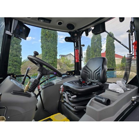 Трактор СКАУТ ТЕ-504СR із оновленою кабіною, реверсом, монітор із камерами 360, євронавіска на клешнях Трактор СКАУТ ТЕ-504СR із оновленою кабіною, реверсом, монітор із камерами 360, євронавіска на клешнях