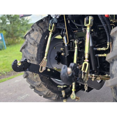 Трактор СКАУТ ТЕ-504СR із оновленою кабіною, реверсом, монітор із камерами 360, євронавіска на клешнях Трактор СКАУТ ТЕ-504СR із оновленою кабіною, реверсом, монітор із камерами 360, євронавіска на клешнях