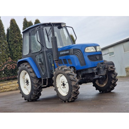 Вживаний трактор LOVOL EUROPARD 454, із кабіною, реверс, 24 швидкості, блокування коліс, шини 12.4-28/8.3-20 Вживаний трактор LOVOL EUROPARD 454, із кабіною, реверс, 24 швидкості, блокування коліс, шини 12.4-28/8.3-20