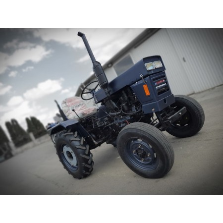 Вживаний безремінний китайський мінітрактор Сінтай Т-18 в ідеальному стані