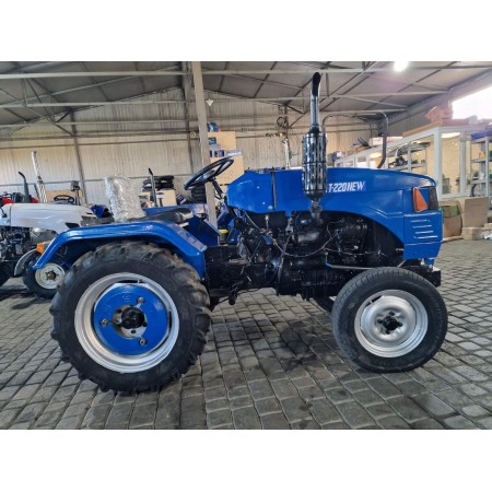 Вживаний Мінітрактор Сінтай Т220 New у відмінному стані без дефектів, 2 циліндри, ВОМ540, без ременів. Безкоштовна доставка