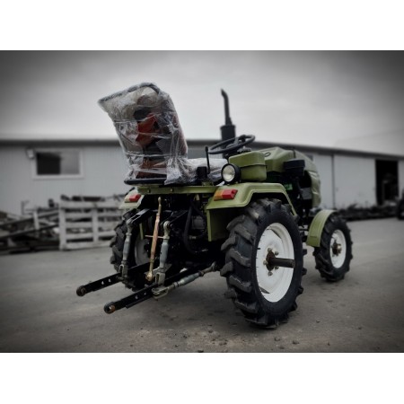 Вживаний трактор з пробігом ЗУБР Т-18 із фрезою, триточкою та безкошштовною доставкою.