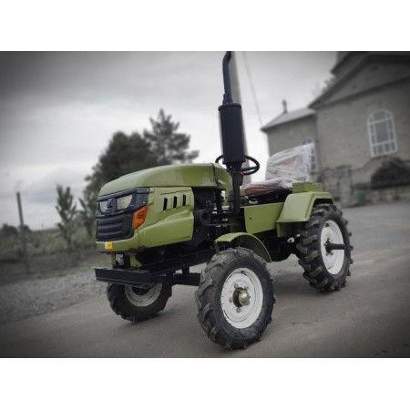 Вживаний трактор з пробігом ЗУБР Т-18 із фрезою, триточкою та безкошштовною доставкою.