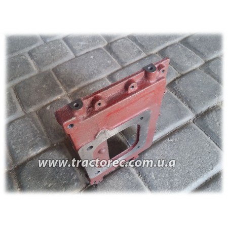 Перехідна пластина радіатора двигуна R180 (пластина базова, зєднуюча) Перехідна пластина радіатора двигуна R180 (пластина базова, зєднуюча)